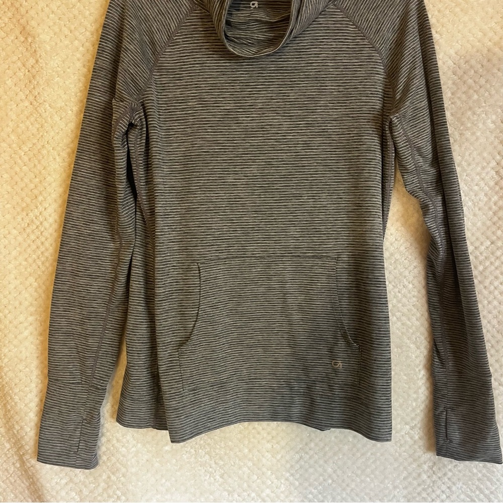 GAP Fit Womens Cowl Neck Sweater Gray White Striped Active Workout Sz Medium - Picture 5 of 6